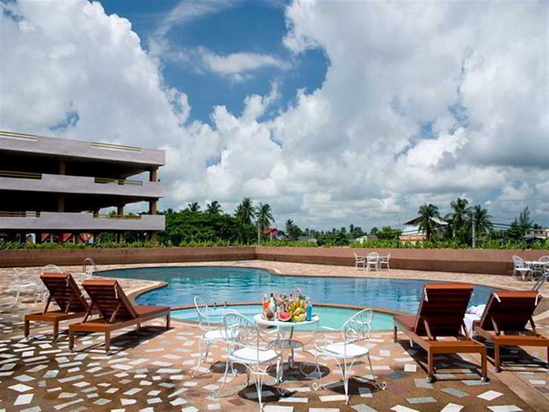 La Paloma Hotel Phitsanulok Exterior photo